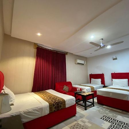 Hotel Tulip Inn, Gulberg Lahore Exterior foto