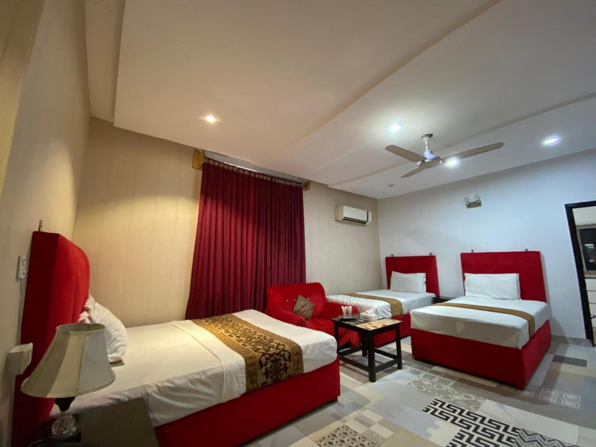 Hotel Tulip Inn, Gulberg Lahore Exterior foto