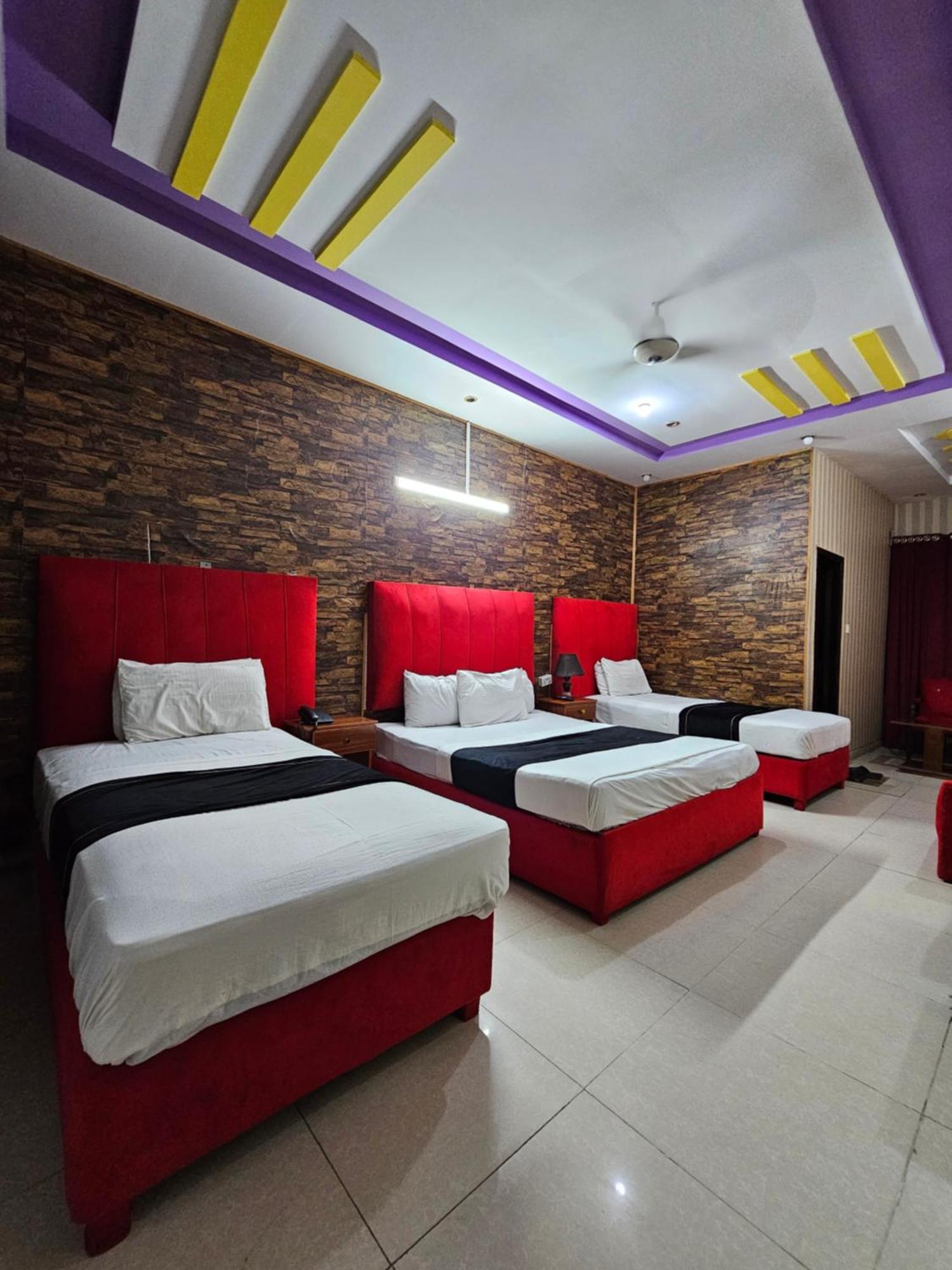Hotel Tulip Inn, Gulberg Lahore Quarto foto