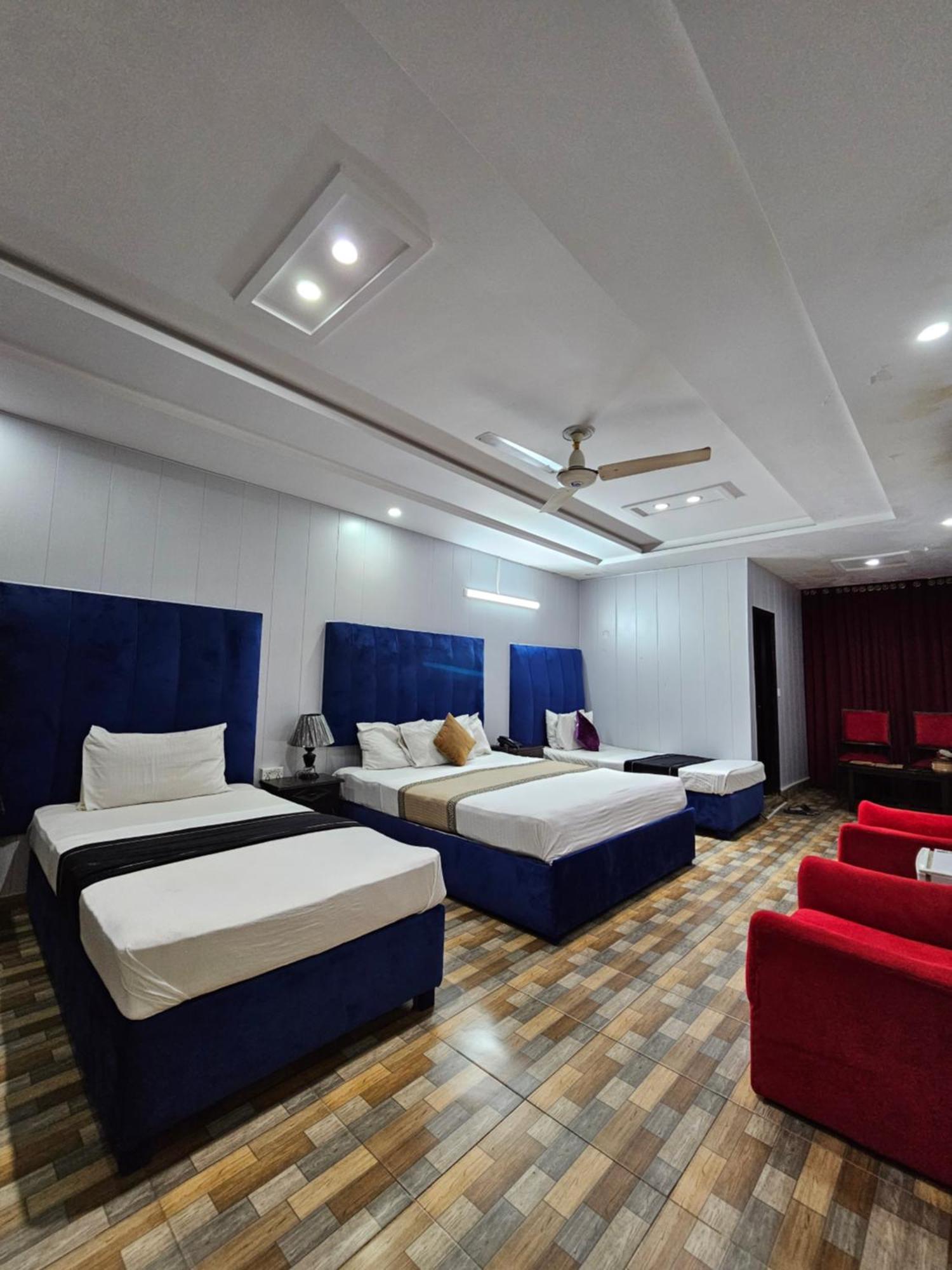 Hotel Tulip Inn, Gulberg Lahore Exterior foto
