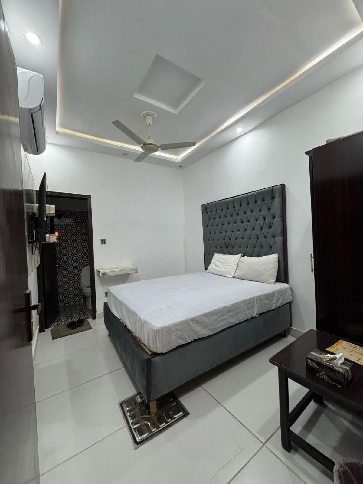 Hotel Tulip Inn, Gulberg Lahore Exterior foto