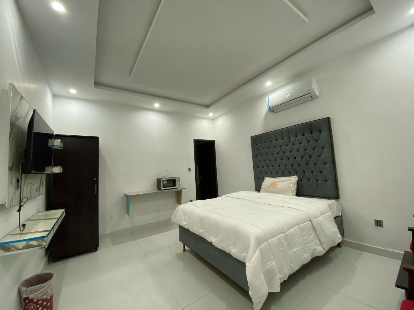 Hotel Tulip Inn, Gulberg Lahore Exterior foto