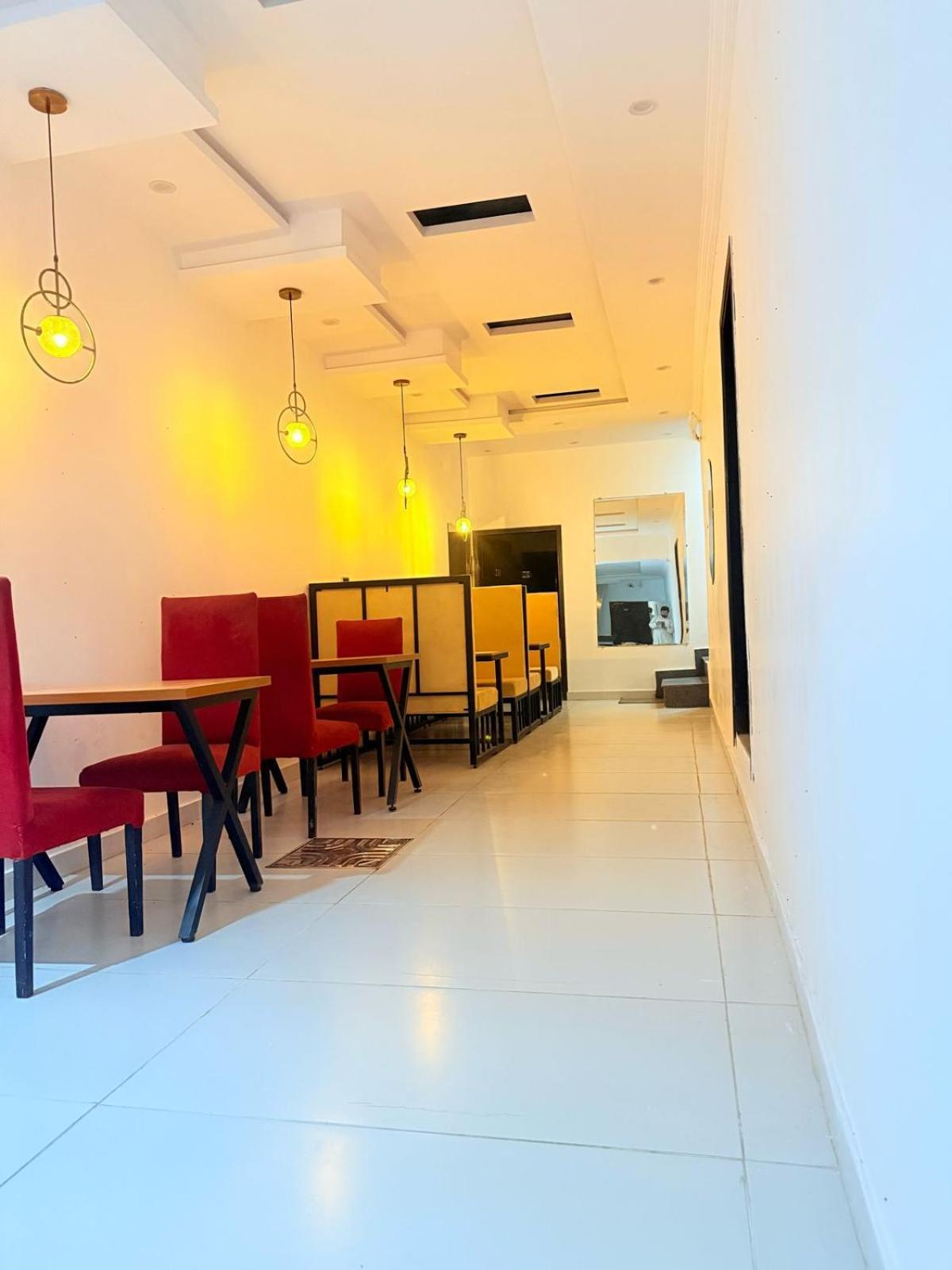 Hotel Tulip Inn, Gulberg Lahore Exterior foto